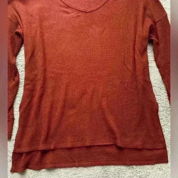 American Eagle Plush Lightweight Sweater - Picture 3 of 5